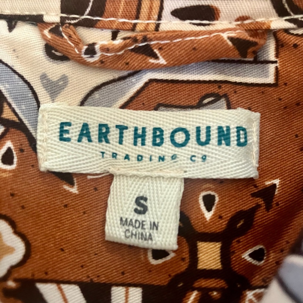 EARTHBOUND geometric tile pattern button down shirt - Picture 3 of 3